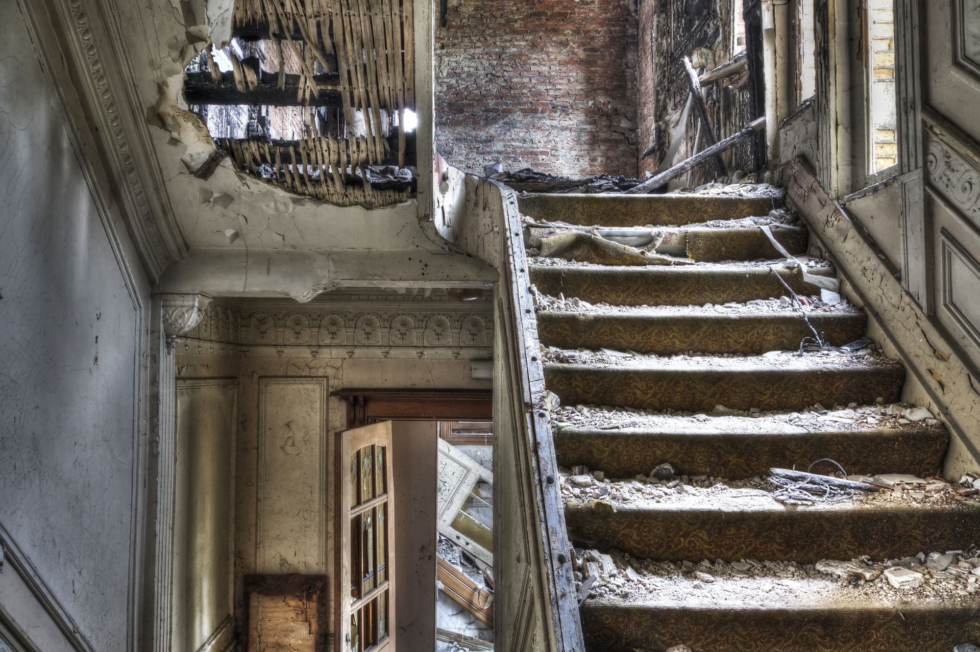 Staircase in abandoned house, hdr photo
